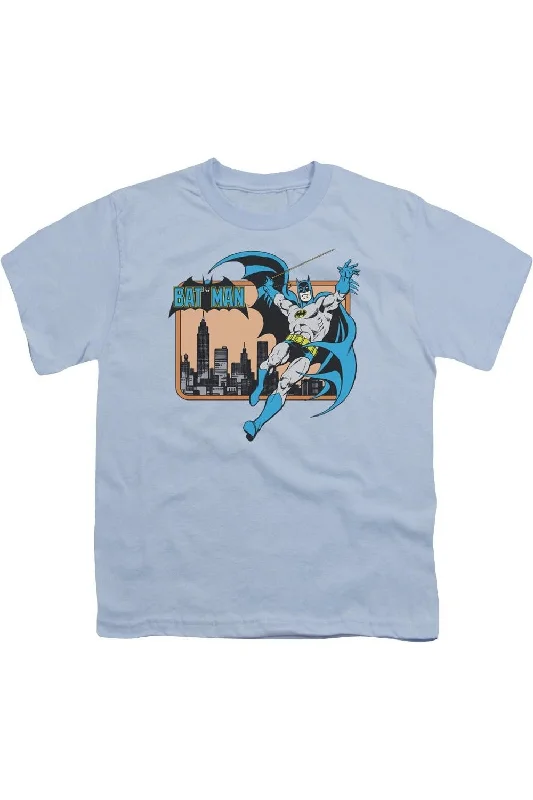Men's Shirts for HikingDC Comics Batman In The City Short Sleeve Youth Tee / T-Shirt Men's Shirts for HikingDC Comics Batman In The City Short Sleeve Youth Tee / T-Shirt