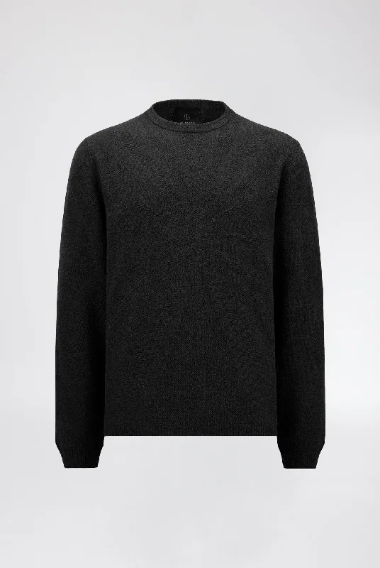 Men's Coats with Hidden PocketsRick Owens x Moncler Jumbo Round Neck Sweater in Black Men's Coats with Hidden PocketsRick Owens x Moncler Jumbo Round Neck Sweater in Black