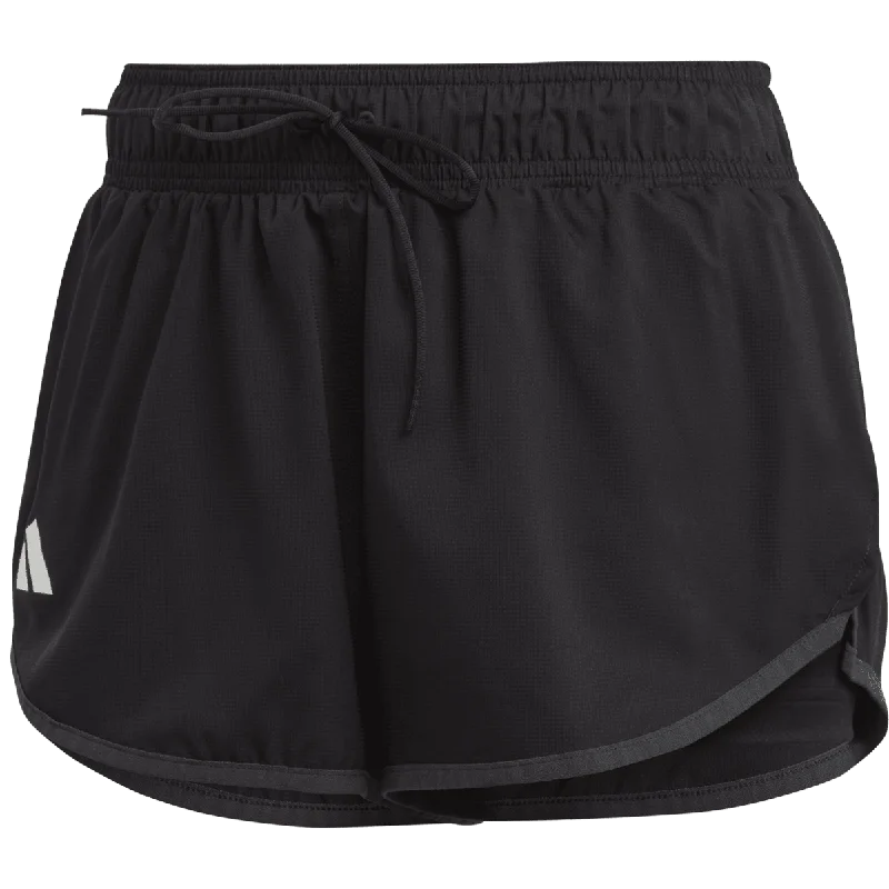 Versatile and Adaptive Men's Travel ShortsWomen's Club Shorts