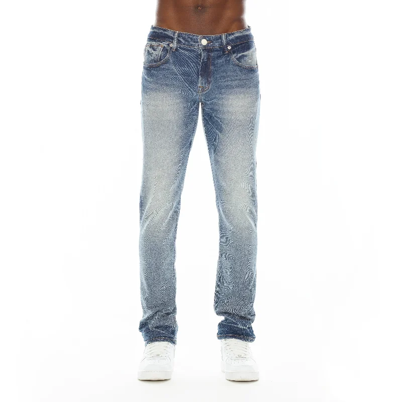 Men's Jeans with a Destroyed LookMero Slim Fit Jean In Coastal