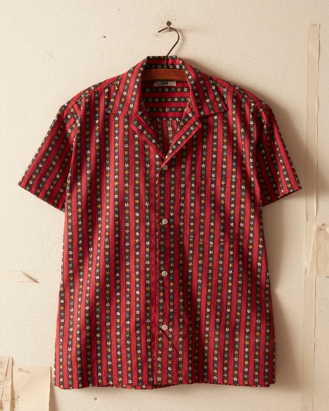 Men's V-Neck T-Shirts for a Flattering ShapeFlower Ribbon Short Sleeve Shirt - XS/S