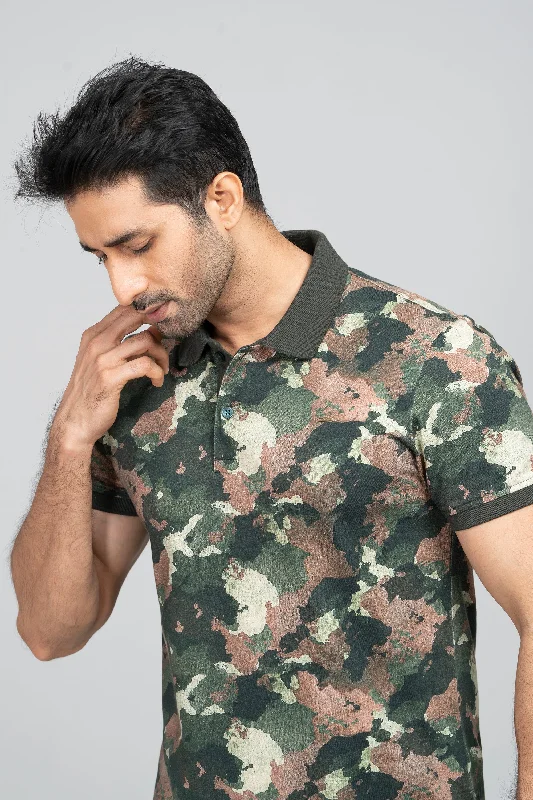 Men's Shirts with Lace-Up HemlinesRegular Fit Camo Printed Polo Shirt