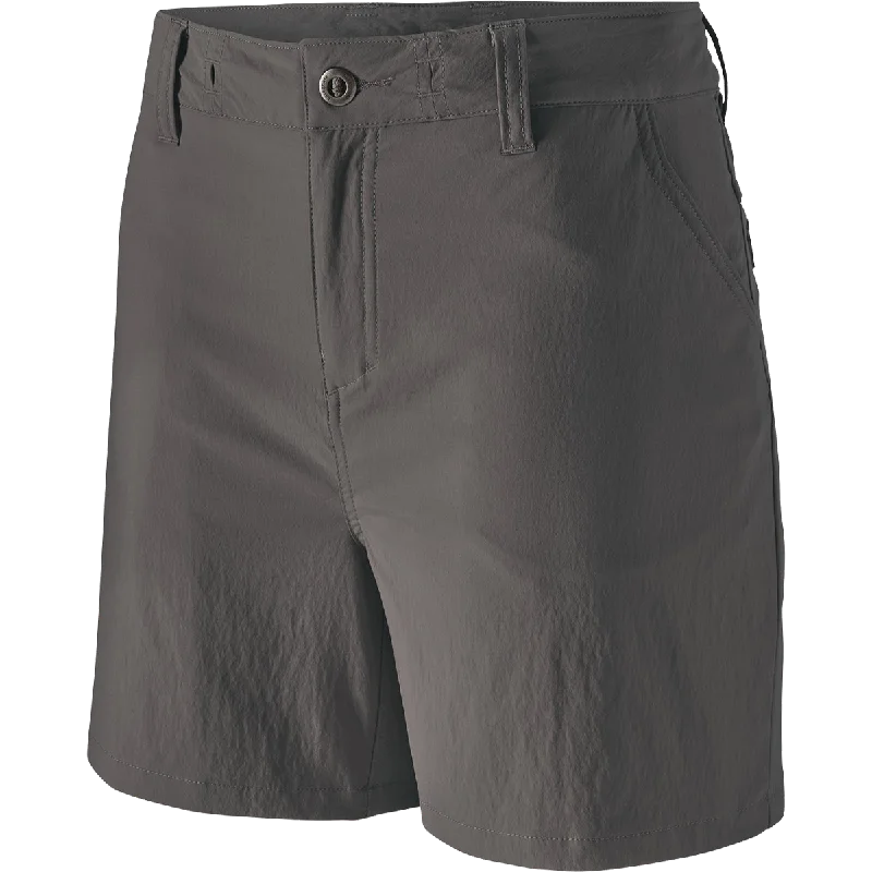 Trendy Men's Beach ShortsWomen's Quandary Shorts 5"