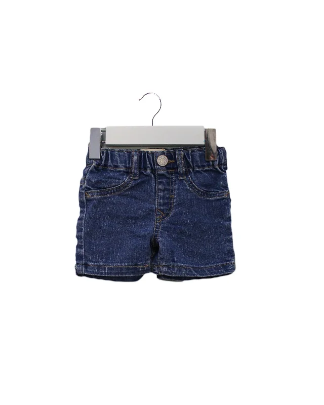 Practical and Stylish Men's Cargo ShortsLevi's Shorts 6M