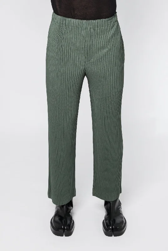 Affordable Men's Winter CoatsHomme Plissé Issey Miyake MC October 2024 Trousers in Moss Green Affordable Men's Winter CoatsHomme Plissé Issey Miyake MC October 2024 Trousers in Moss Green